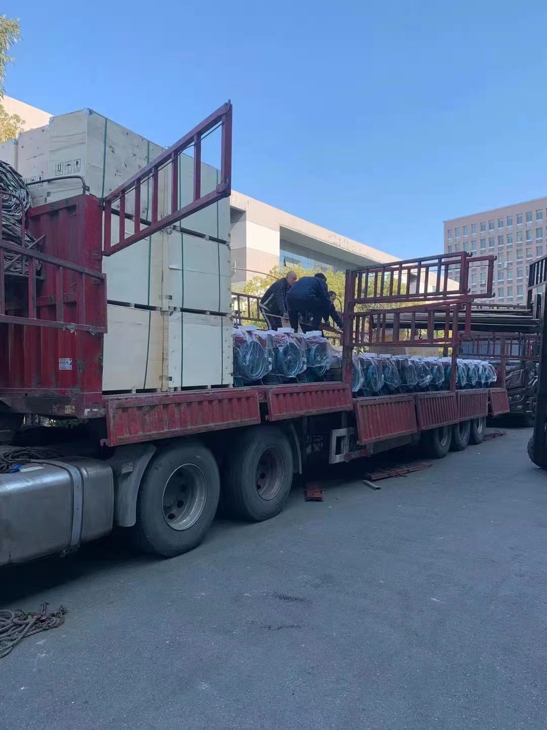 air-cooled diesel engines are being loaded